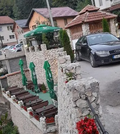 Daut's Tower Apartman *